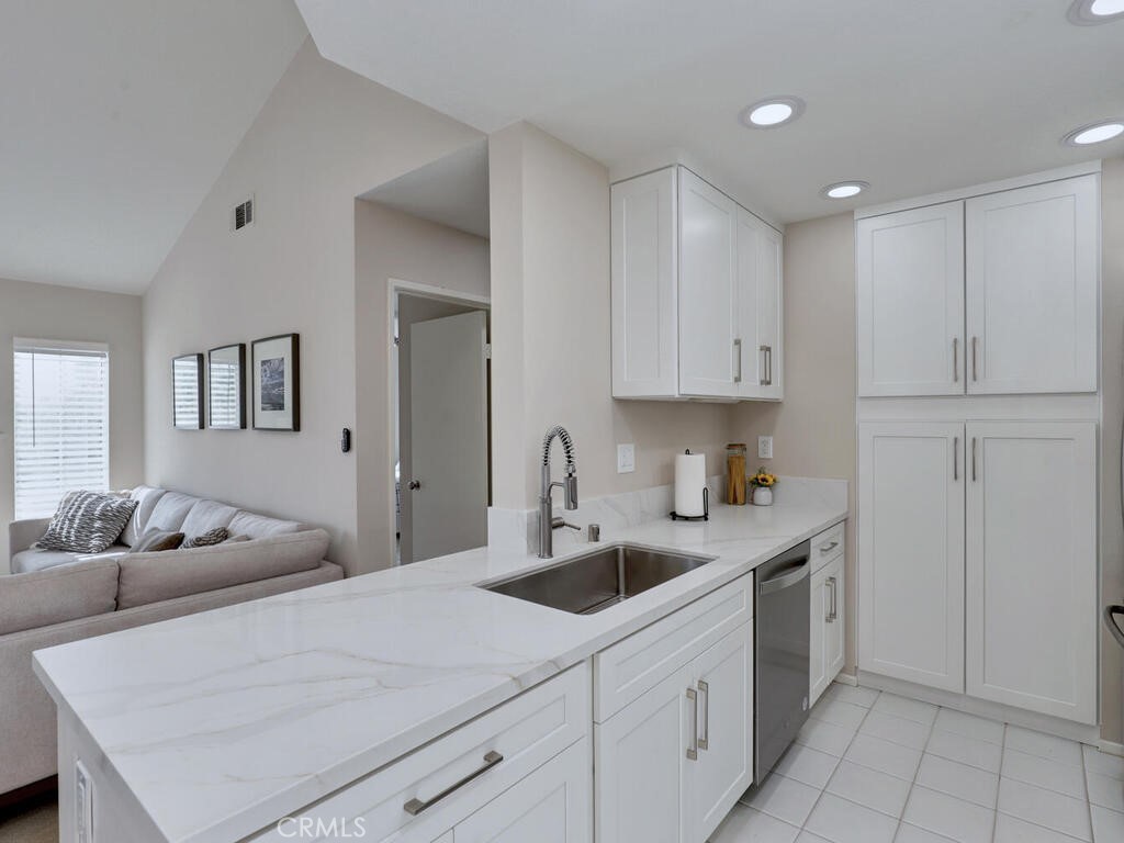 71 Cloudcrest Aliso Viejo, CA 92656 - Photo 12 of 44