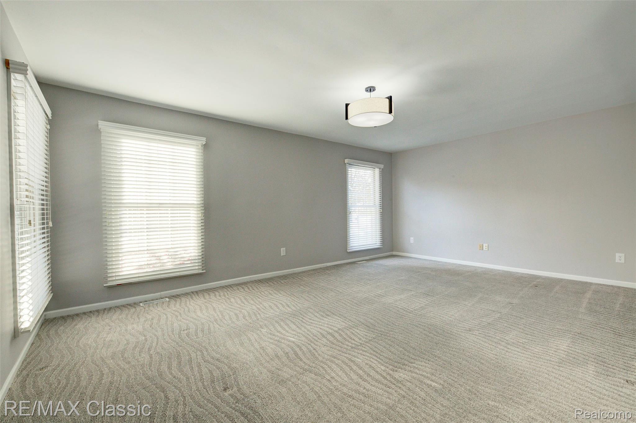 1014 Pointe Pl Boulevard Rochester, MI 48307 - Photo 39 of 80 930A3261_2_3.jpg