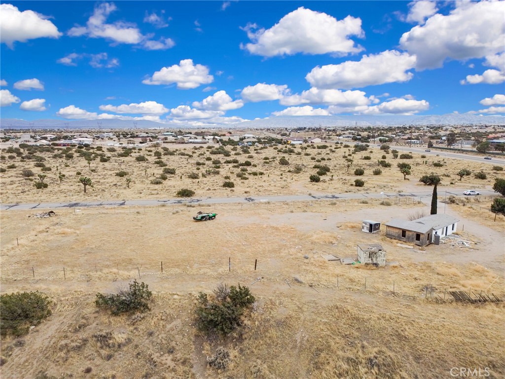 9770 Verbena Road Oak Hills, CA 92344 - Photo 12 of 16