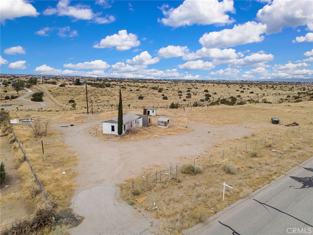 9770 Verbena Road Oak Hills, CA 92344 - Photo 5 of 16