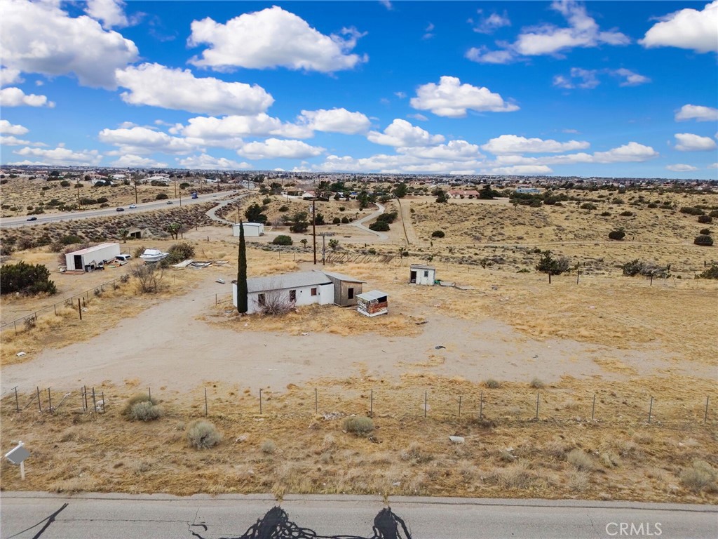 9770 Verbena Road Oak Hills, CA 92344 - Photo 6 of 16