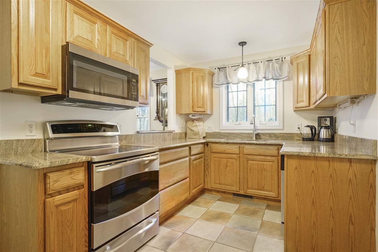 9 Josiah Bartlett Road Amherst, NH 03031 - Photo 8 of 22