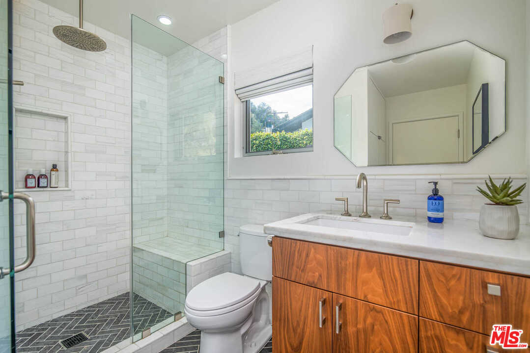 1736 North Beverly Drive Beverly Hills, CA 90210 - Photo 11 of 17