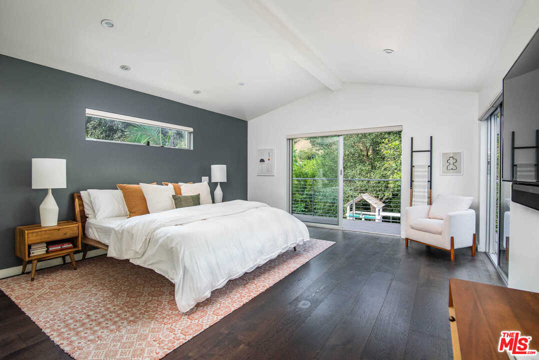 1736 North Beverly Drive Beverly Hills, CA 90210 - Photo 6 of 17