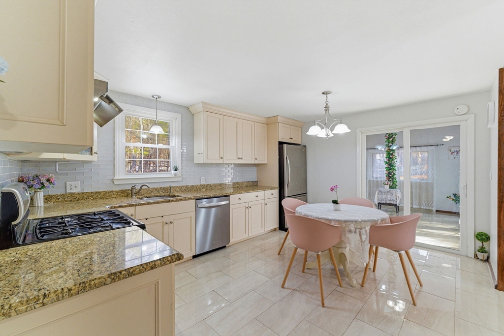 38 Groton Road Westford, MA 01886 - Photo 9 of 31