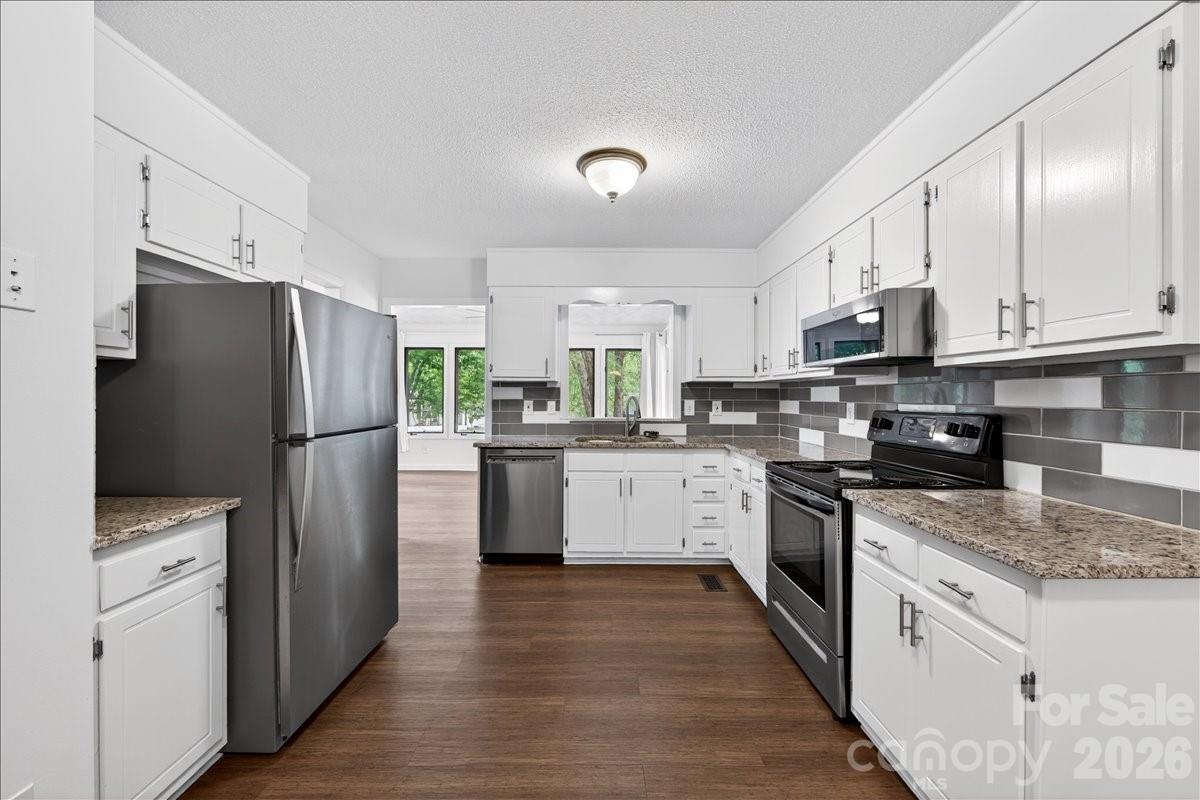 6219 Welford Road Charlotte, NC 28211 - Photo 16 of 48 Gallery Image 16