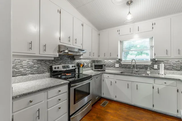 $3,500 | 1325 Highland Road, Chattanooga, TN 37415