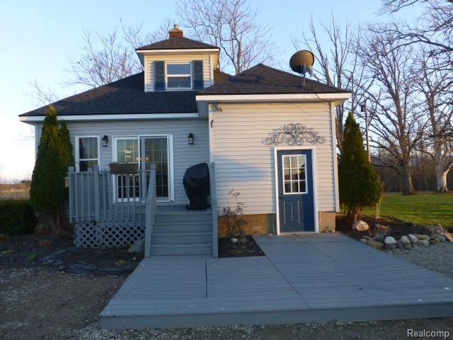 8395 Shaw Road Imlay City, MI 48444 - Photo 7 of 58 P1010853.jpg