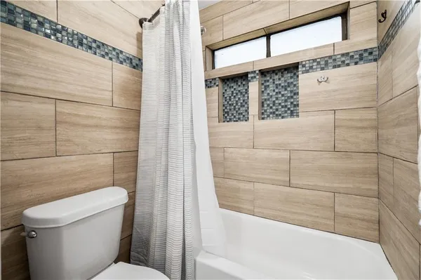 $585,000 | 5244 St Germain Boulevard, Alexandria, LA 71303