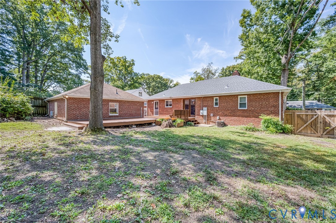 7407 Biscayne Road Henrico, VA 23294 - Photo 35 of 40 a front view of a house with garden