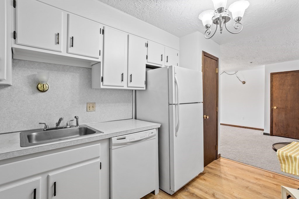 276 Codman Hill Road, Unit 33A Boxborough, MA 01719 - Photo 5 of 34