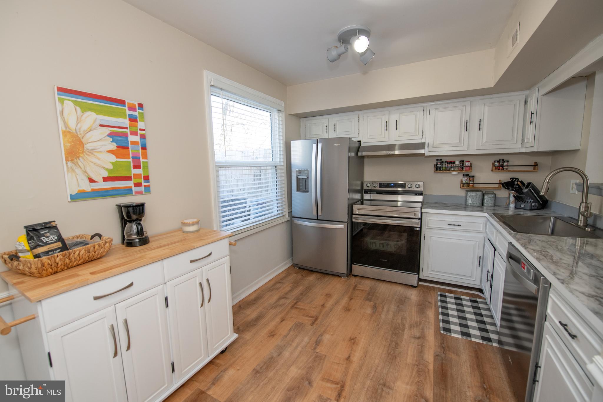 1000 Jacksonville Road, Unit 18 Warminster, PA 18974 - Photo 16 of 46 Kitchen