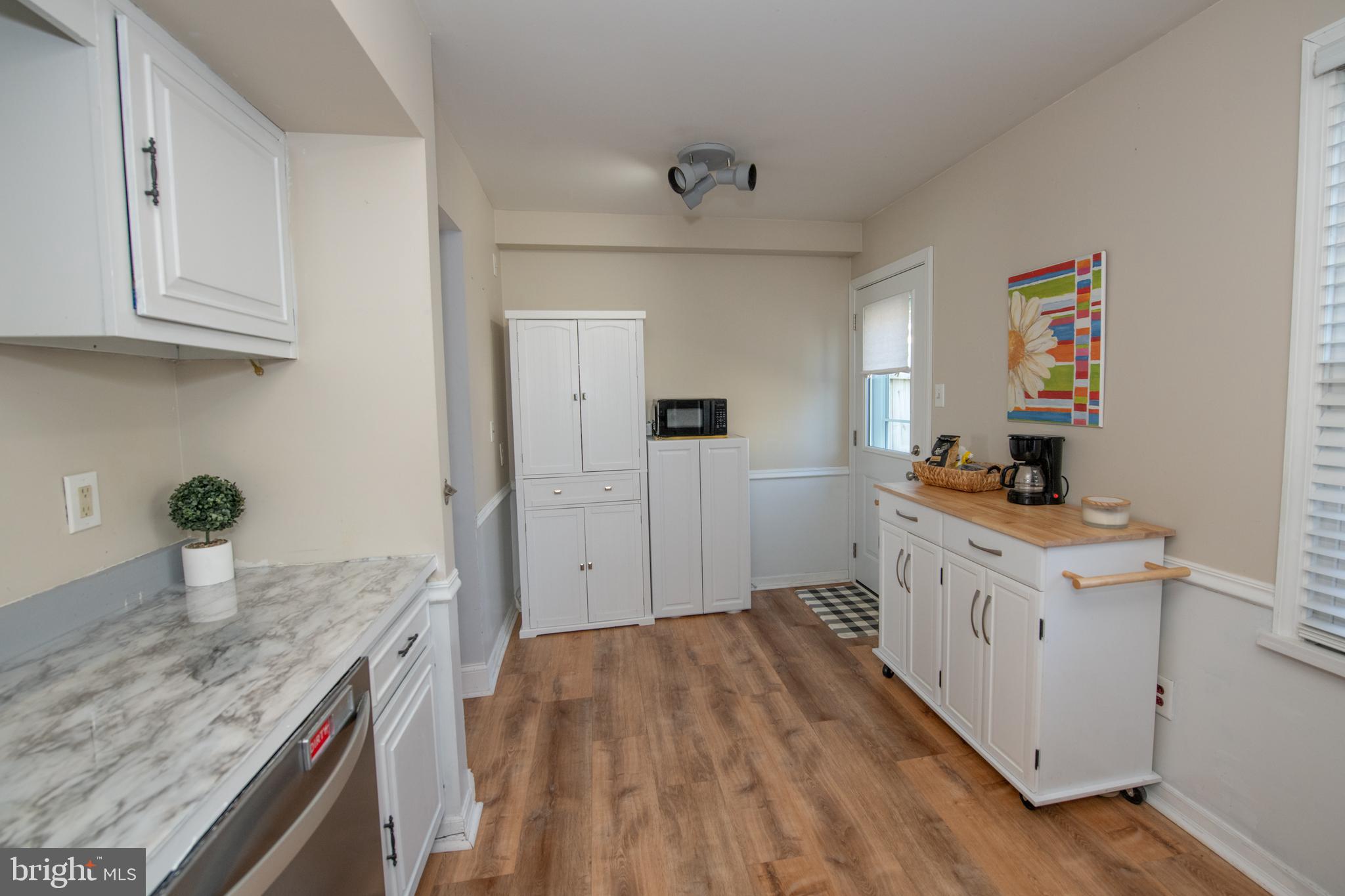 1000 Jacksonville Road, Unit 18 Warminster, PA 18974 - Photo 19 of 46 Kitchen