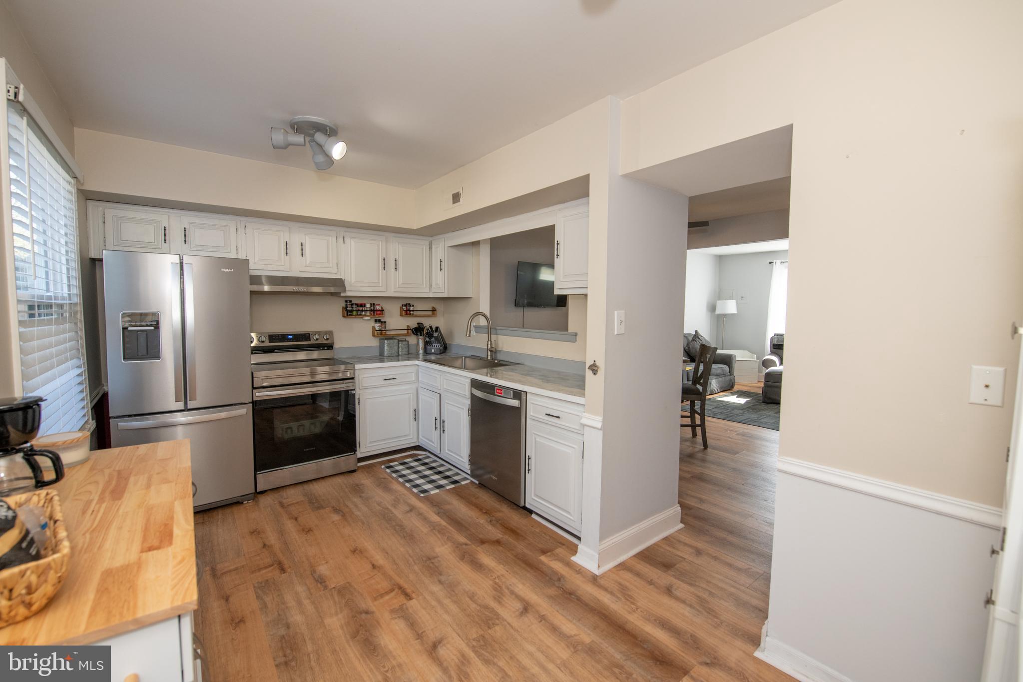 1000 Jacksonville Road, Unit 18 Warminster, PA 18974 - Photo 22 of 46 Kitchen