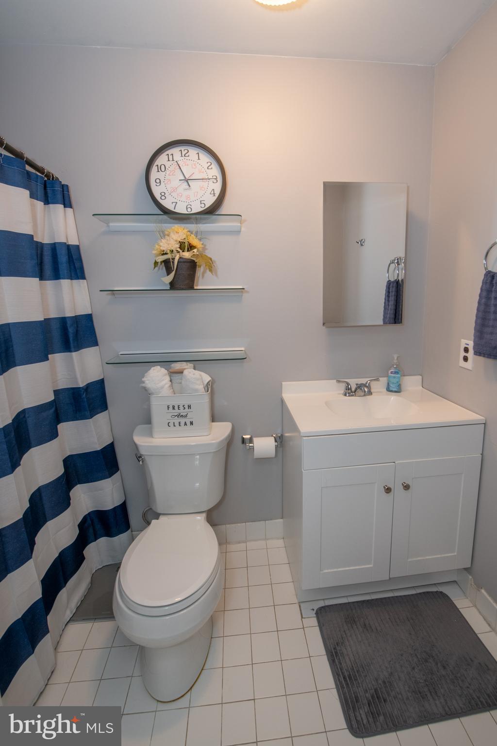 1000 Jacksonville Road, Unit 18 Warminster, PA 18974 - Photo 36 of 46 2nd floor full bathroom