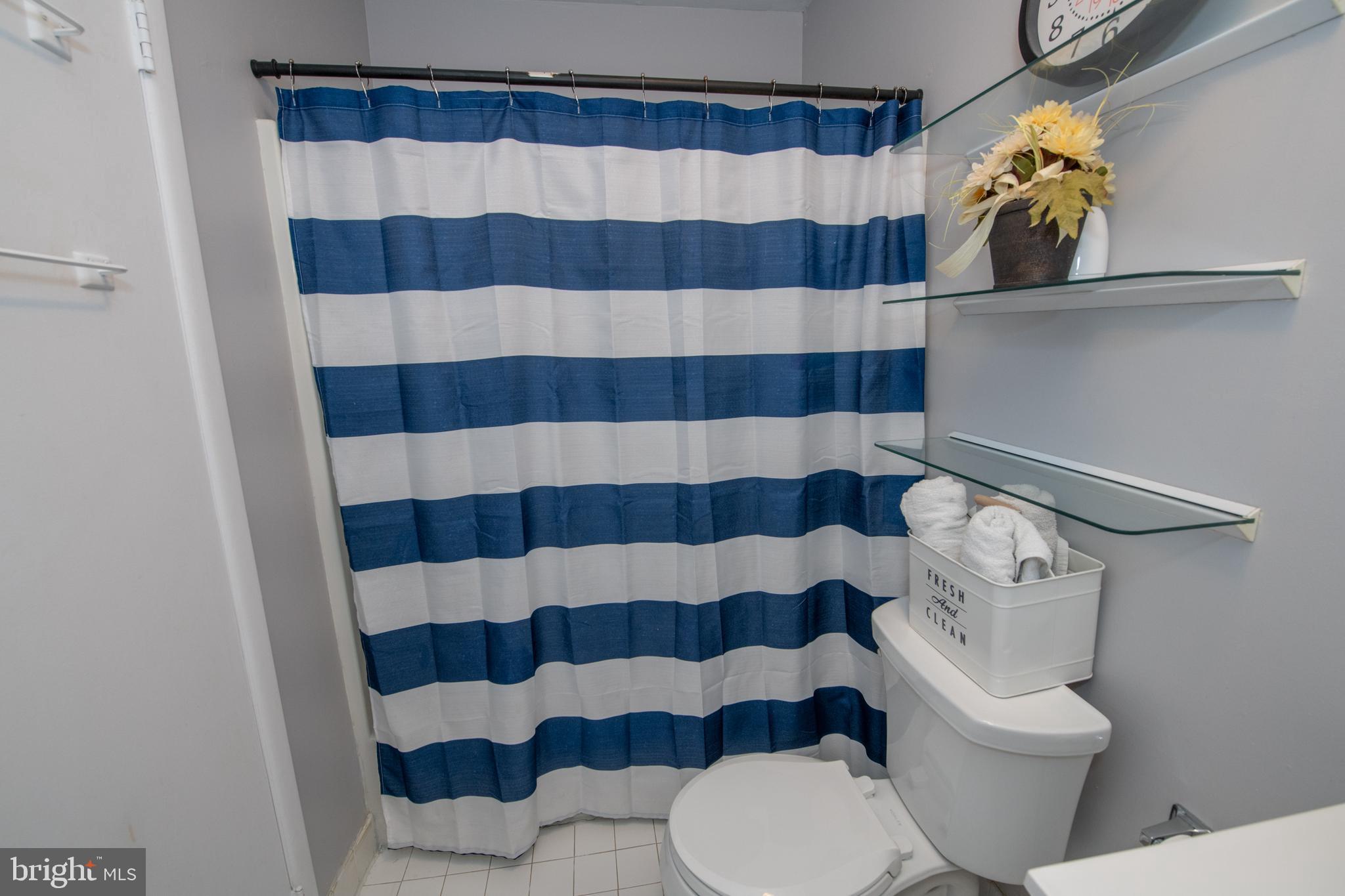 1000 Jacksonville Road, Unit 18 Warminster, PA 18974 - Photo 38 of 46 2nd floor full bathroom