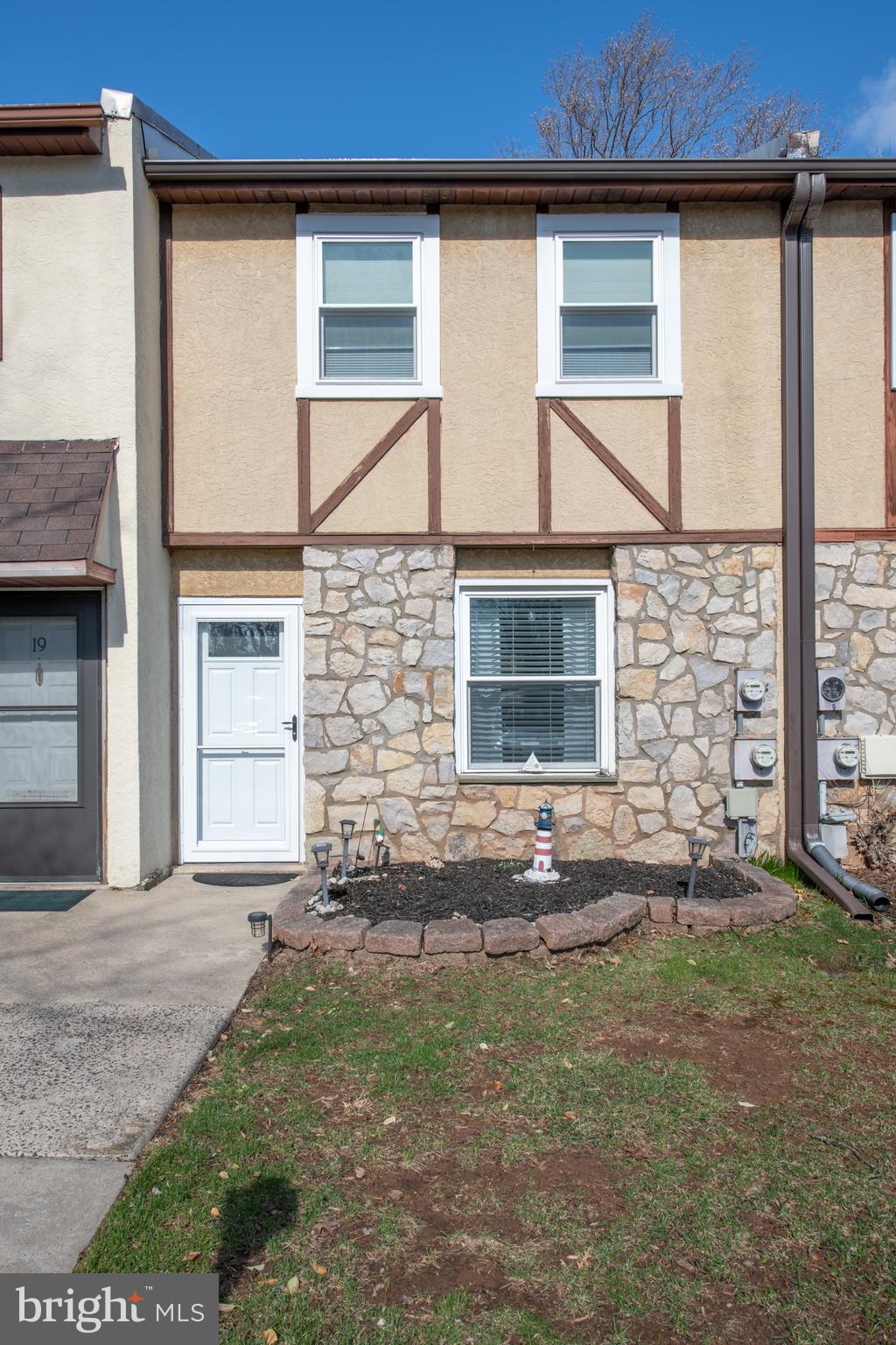1000 Jacksonville Road, Unit 18 Warminster, PA 18974 - Photo 4 of 46 Front of house