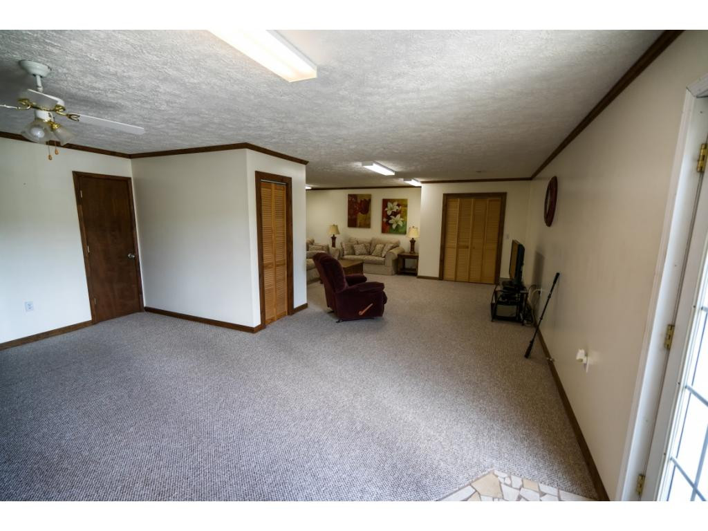 19089 Cleveland Road Abingdon, VA 24211 - Photo 13 of 17 More Den