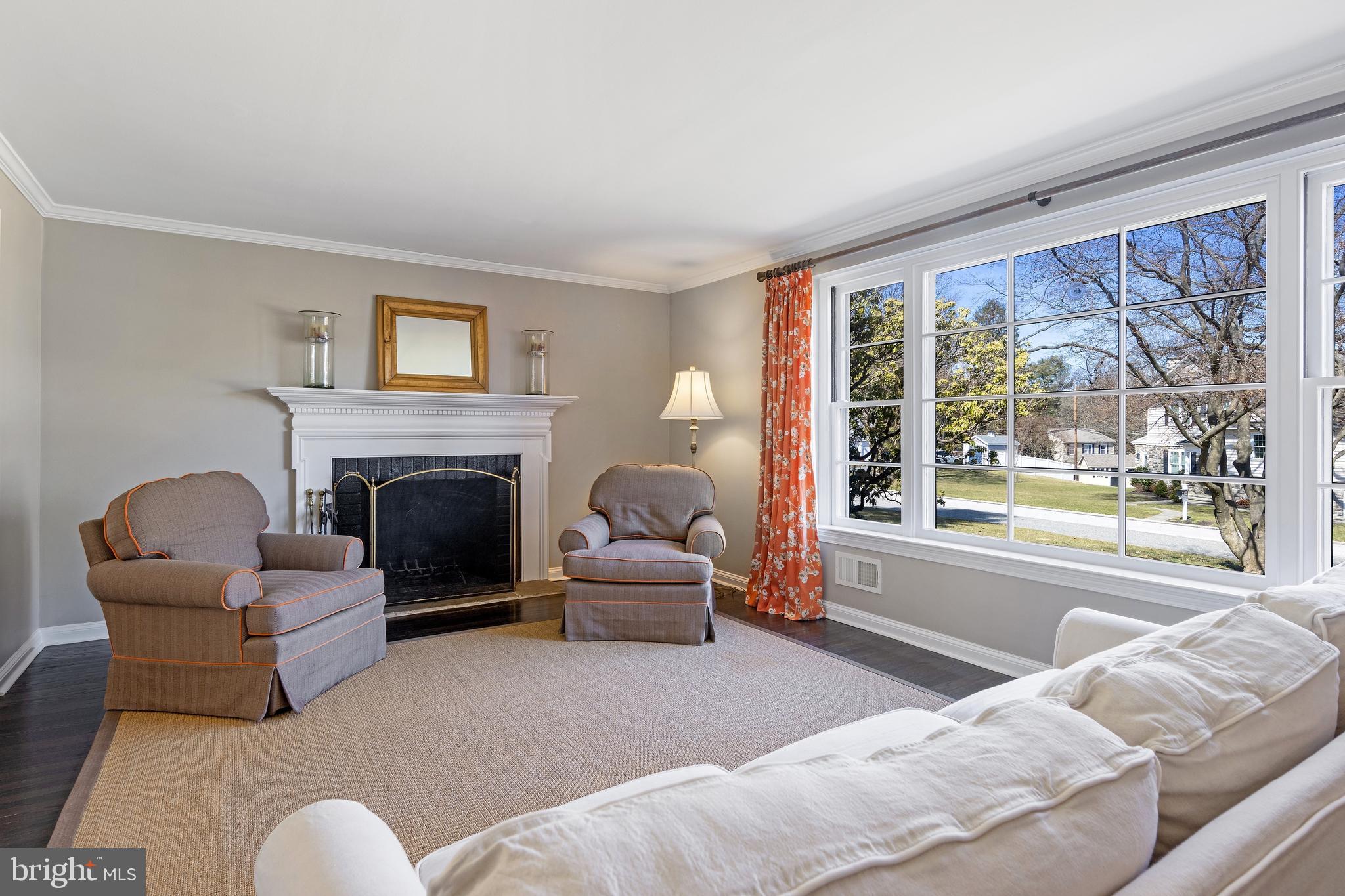 129 Clover Hill Lane Wayne, PA 19087 - Photo 18 of 41 a living room with furniture and a large window