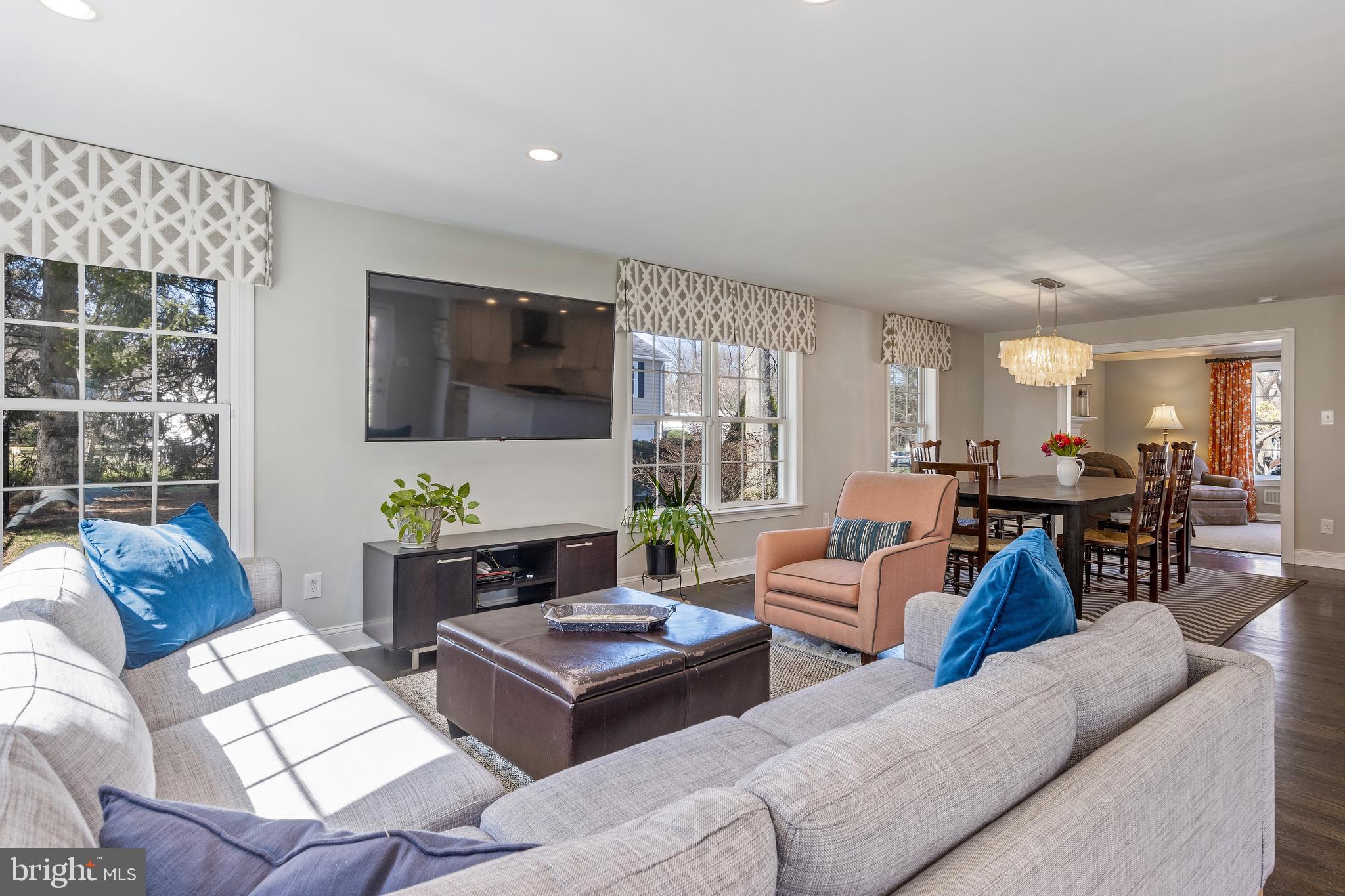 129 Clover Hill Lane Wayne, PA 19087 - Photo 10 of 41 a living room with furniture and a flat screen tv