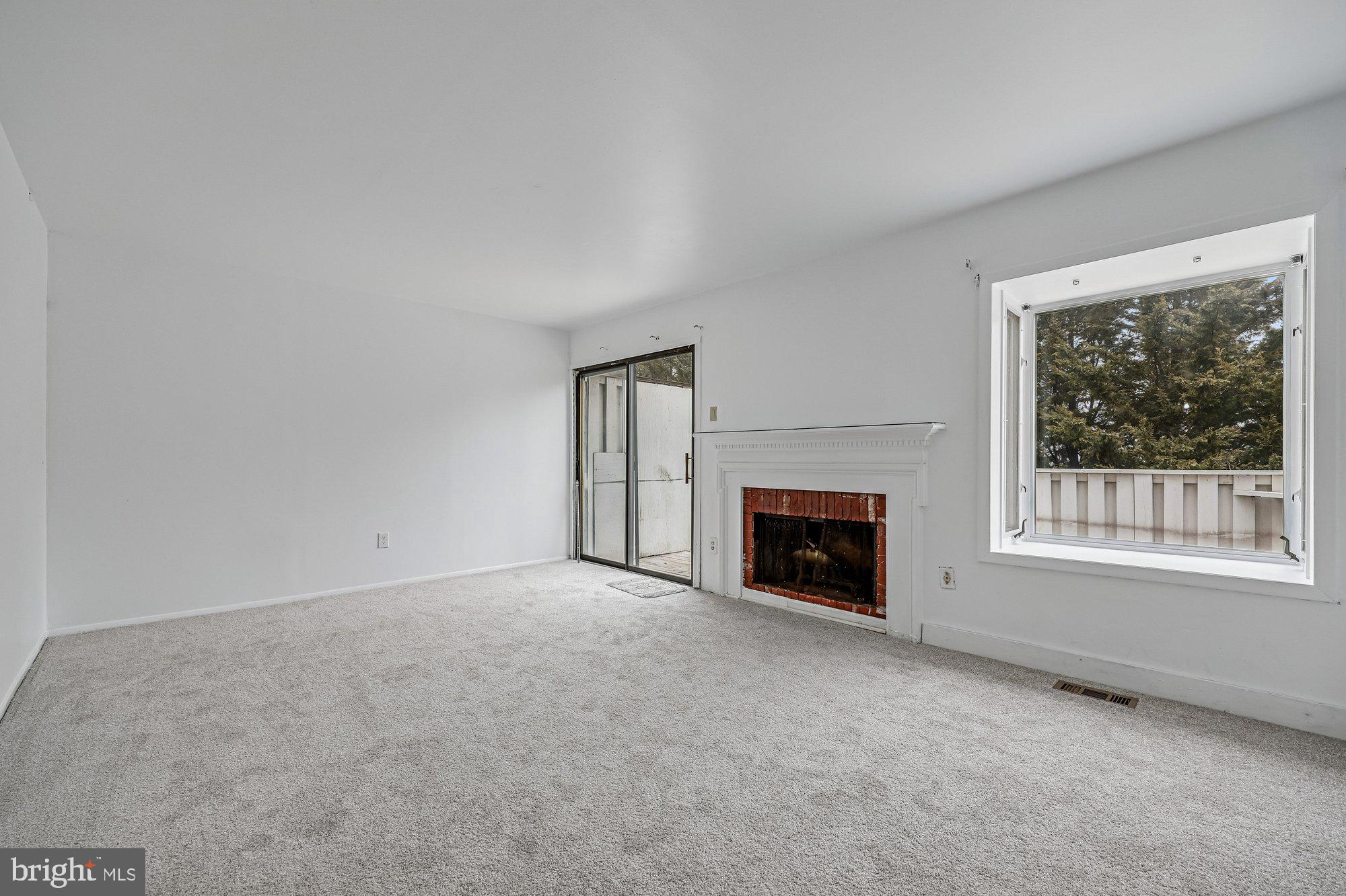 58 Apple Way Frederick, MD 21703 - Photo 23 of 82 Living Room