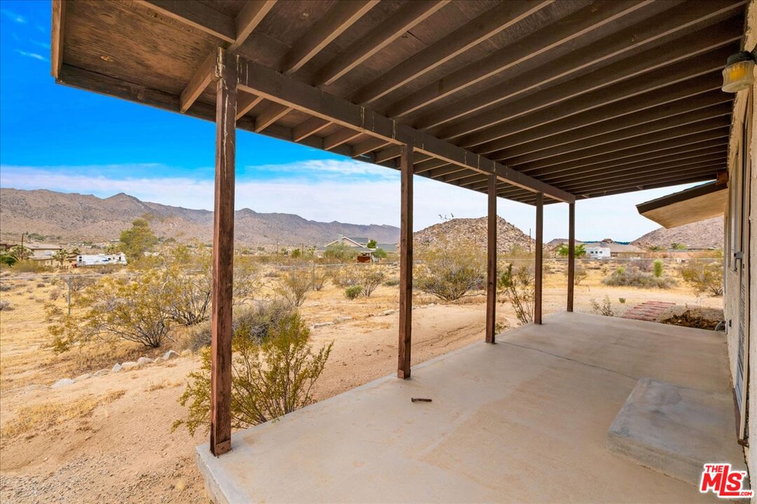 8686 Uphill Road Joshua Tree, CA 92252 - Photo 32 of 44 Gallery Image 32