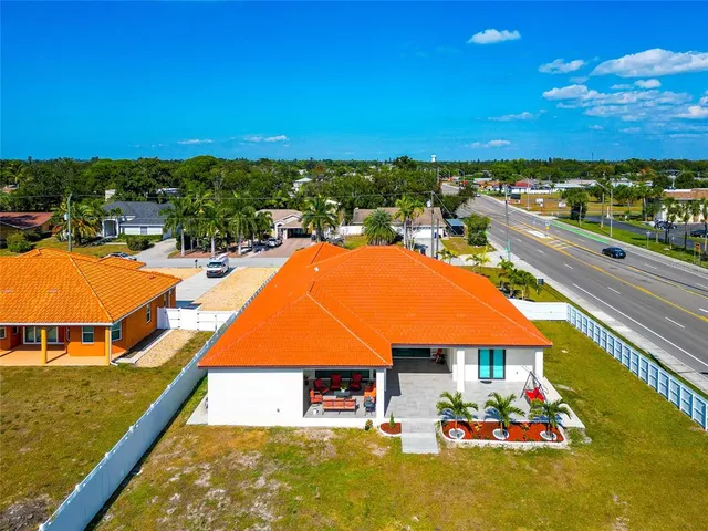 $2,300,000 | 7505 27th Avenue West, Bradenton, FL 34209