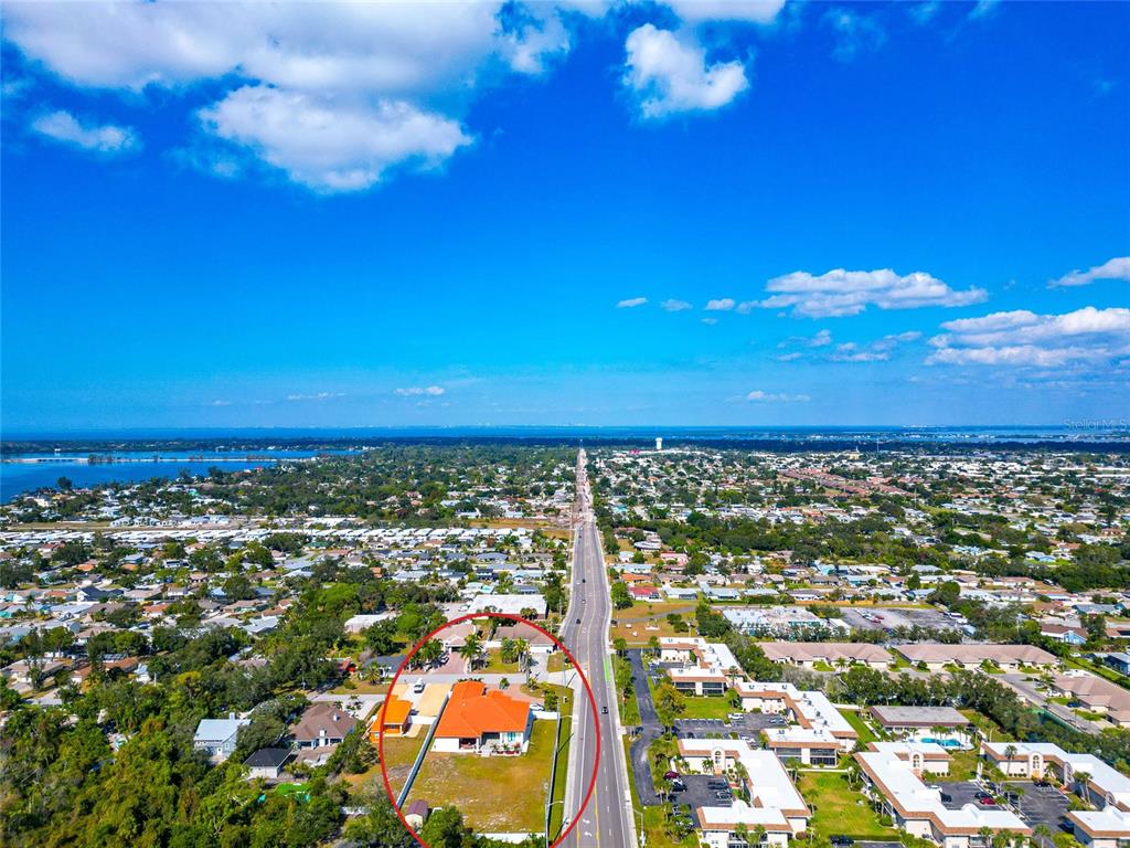 7505 27th Avenue West Bradenton, FL 34209 - Photo 66 of 66 a view of a city with an ocean
