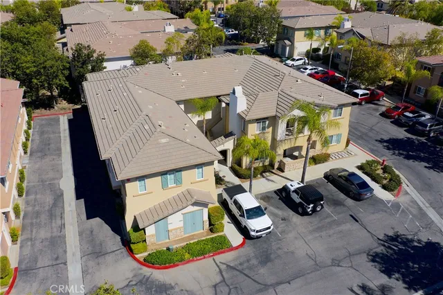 $334,900 | 26520 Arboretum Way, Unit 1906, Murrieta, CA 92563