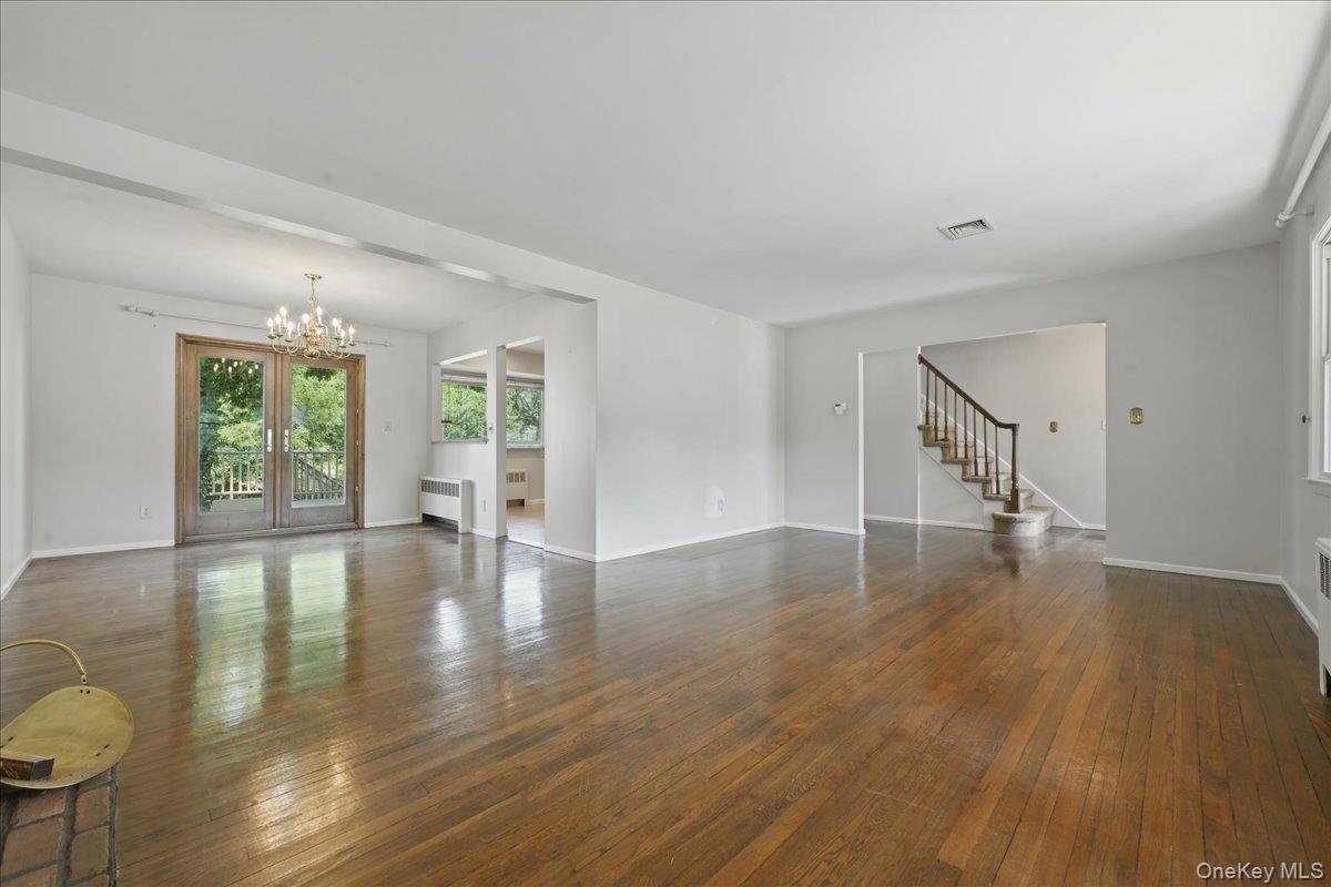 1395 Meadowbrook Road Merrick, NY 11566 - Photo 7 of 44