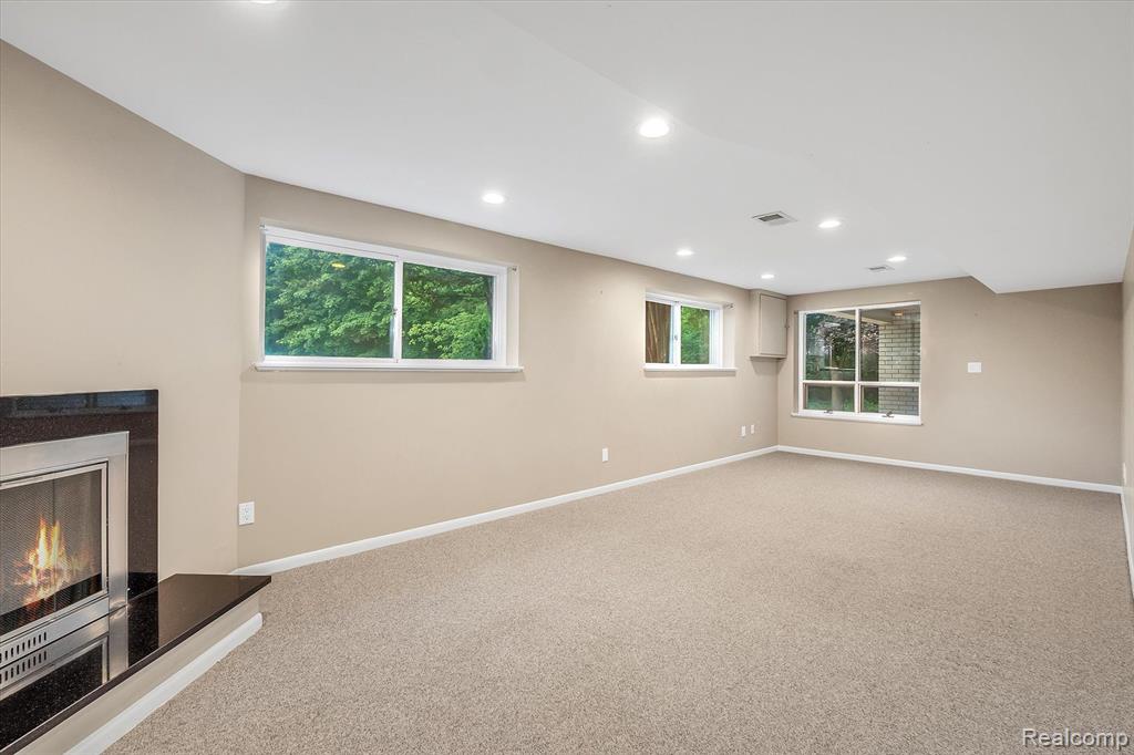 30540 Pear Ridge Farmington Hills, MI 48334 - Photo 29 of 66