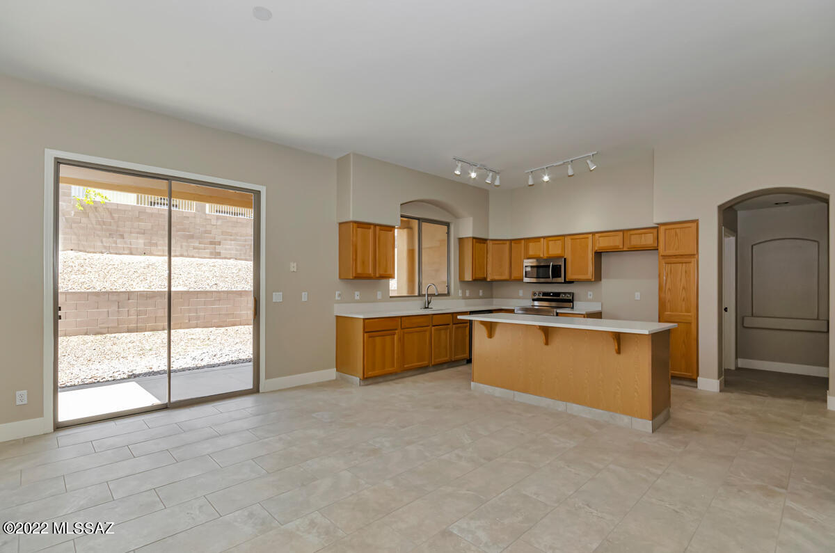456 West Windowmaker Road Tucson, AZ 85737 - Photo 3 of 21