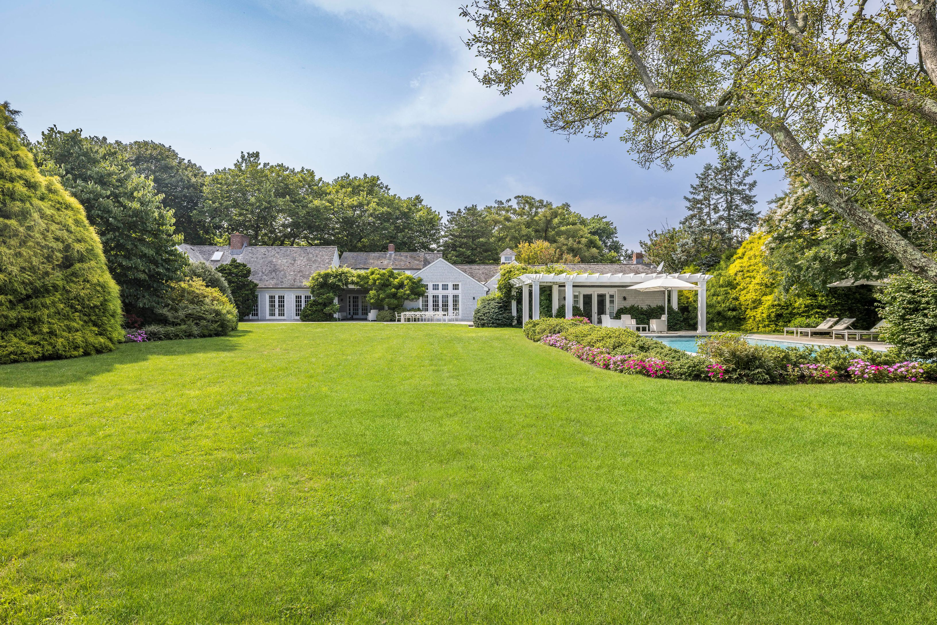 107 Apaquogue Road East Hampton, NY 11937 - Photo 32 of 43