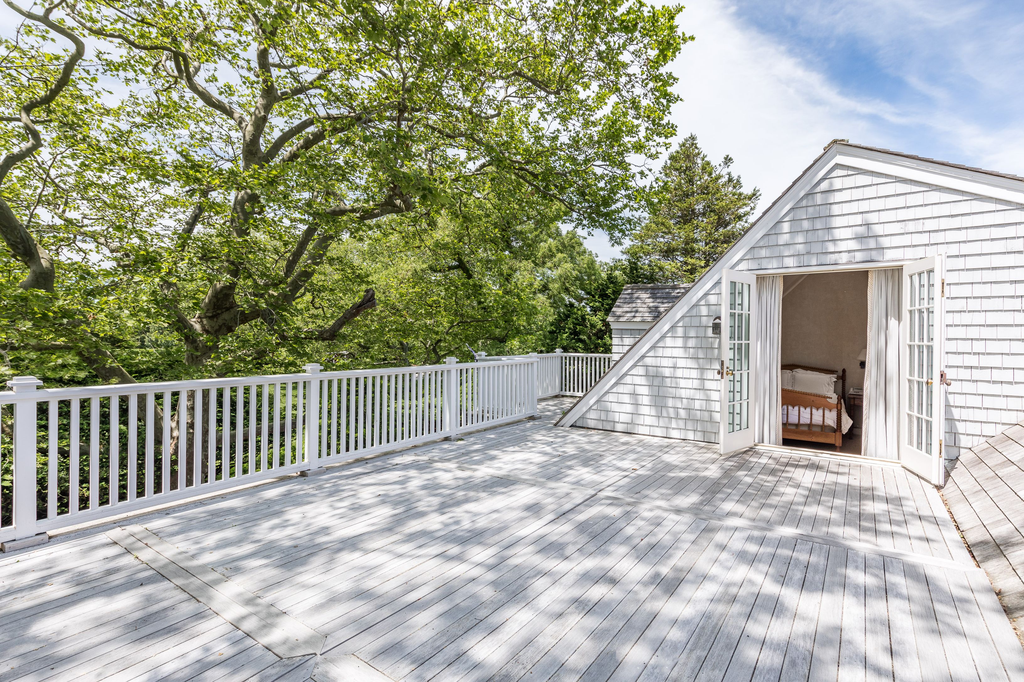 107 Apaquogue Road East Hampton, NY 11937 - Photo 33 of 43