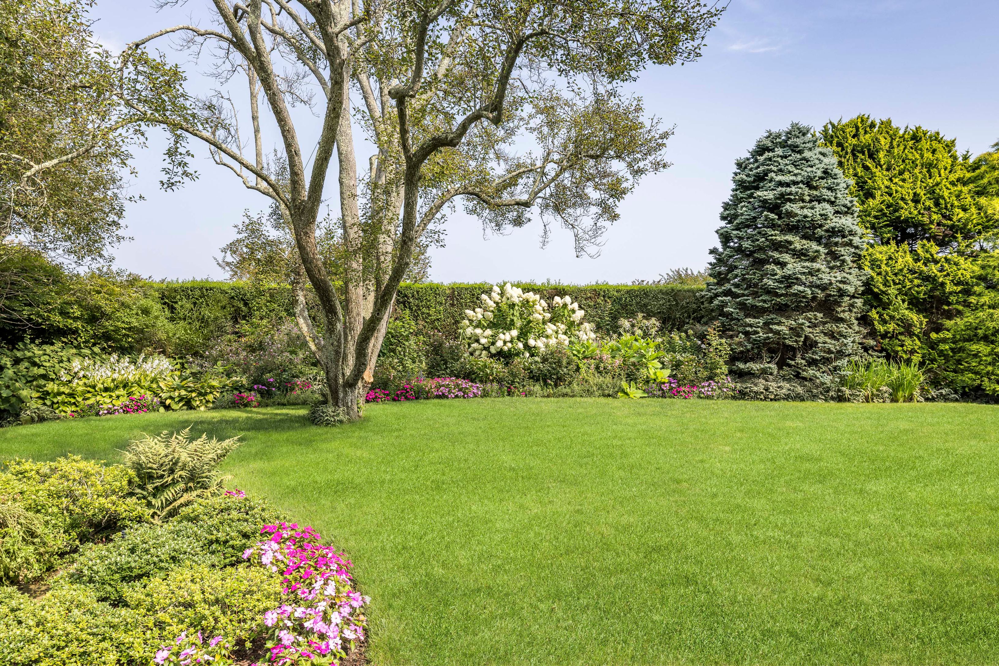 107 Apaquogue Road East Hampton, NY 11937 - Photo 4 of 43