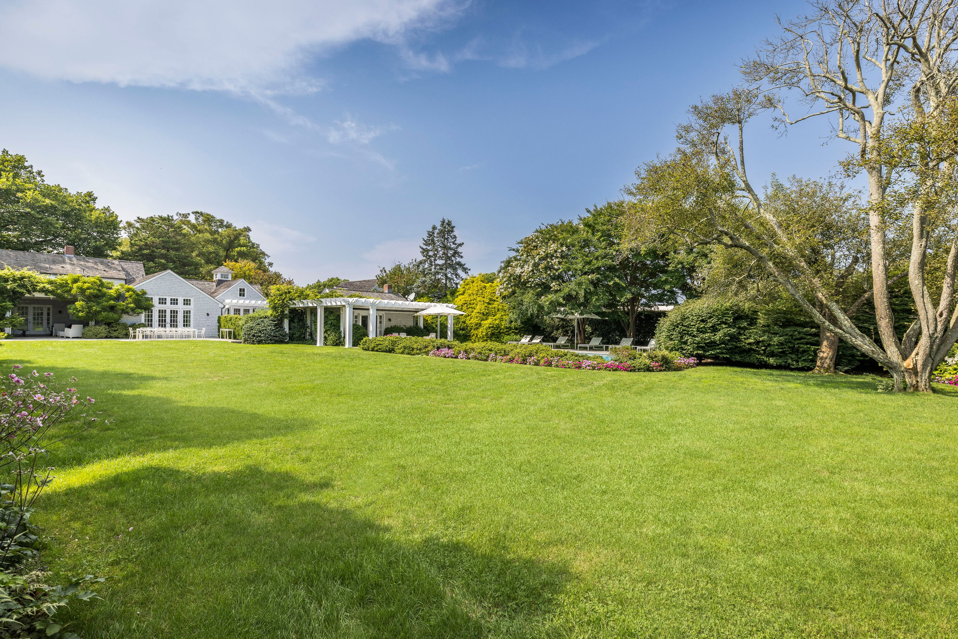 107 Apaquogue Road East Hampton, NY 11937 - Photo 41 of 43
