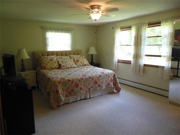 2020 Allen Street Springfield, MA 01118 - Photo 17 of 30 Gallery Image 17