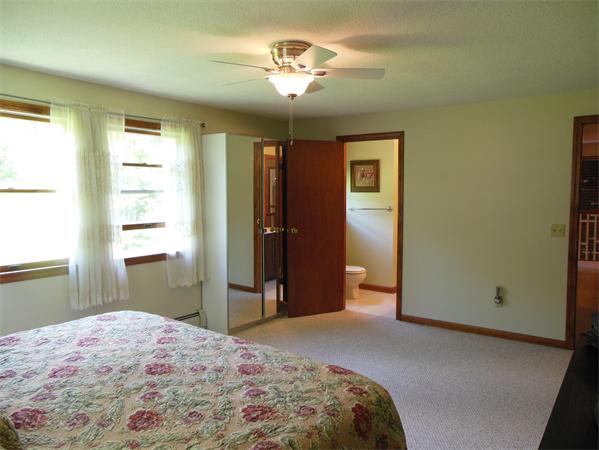 2020 Allen Street Springfield, MA 01118 - Photo 18 of 30 Gallery Image 18