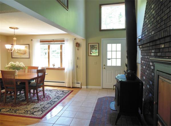 2020 Allen Street Springfield, MA 01118 - Photo 4 of 30 Gallery Image 4