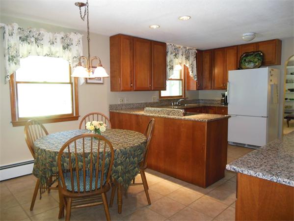 2020 Allen Street Springfield, MA 01118 - Photo 6 of 30 Gallery Image 6