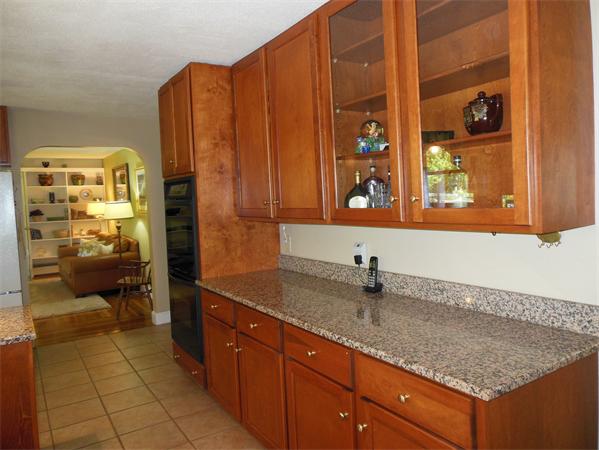2020 Allen Street Springfield, MA 01118 - Photo 9 of 30 Gallery Image 9