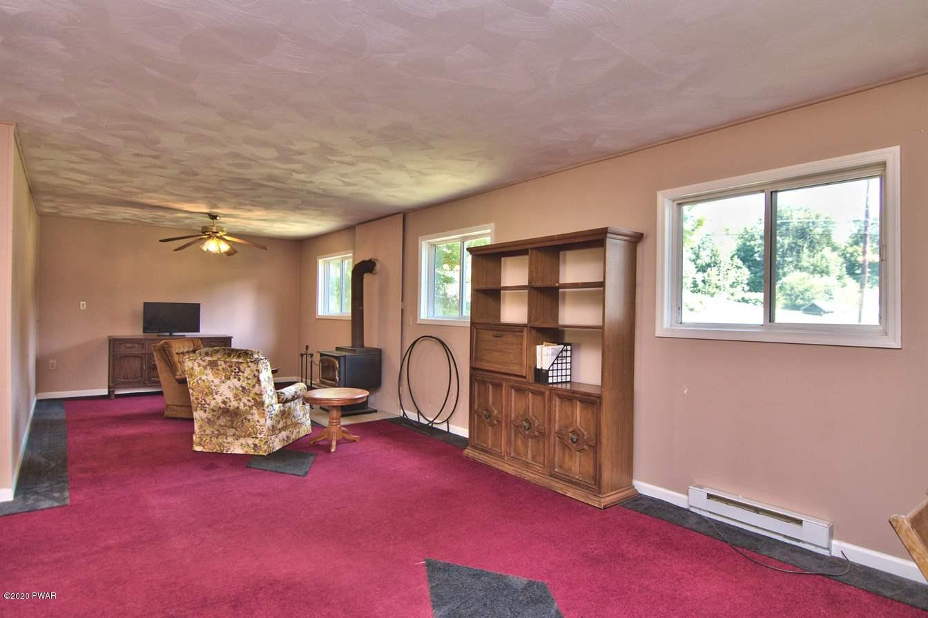 5690 Haas Pond Road Moscow, PA 18444 - Photo 31 of 79 Family Room