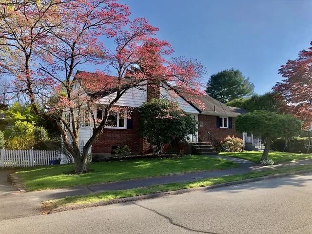 $769,900 | 67 Woodcrest Drive, Wakefield, MA 01880