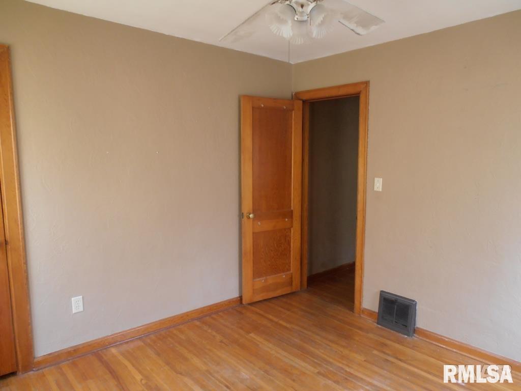 902 State Street Washington, IL 61571 - Photo 11 of 18 Gallery Image 11