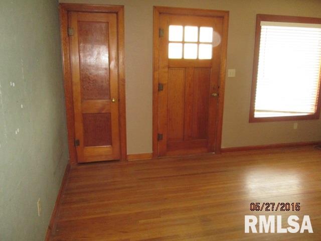 902 State Street Washington, IL 61571 - Photo 6 of 18 Gallery Image 6