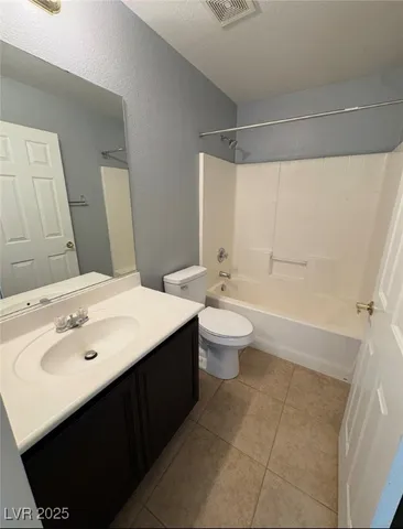 $1,700 | 8340 West Wildwood Glen Drive, Las Vegas, NV 89131