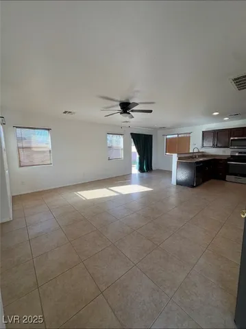 $1,700 | 8340 West Wildwood Glen Drive, Las Vegas, NV 89131