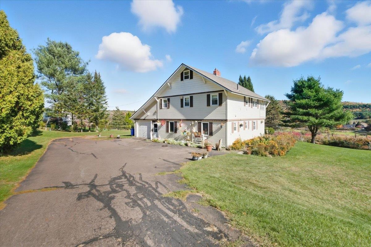 84 Chaloux Lane Williston, VT 05495 - Photo 18 of 58