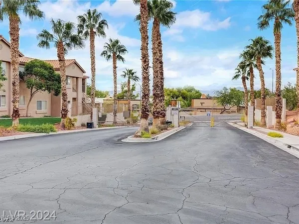 $205,000 | 2110 Los Feliz Street, Unit 1066, Las Vegas, NV 89156