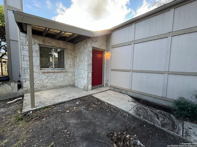 a view of a storage & utility room